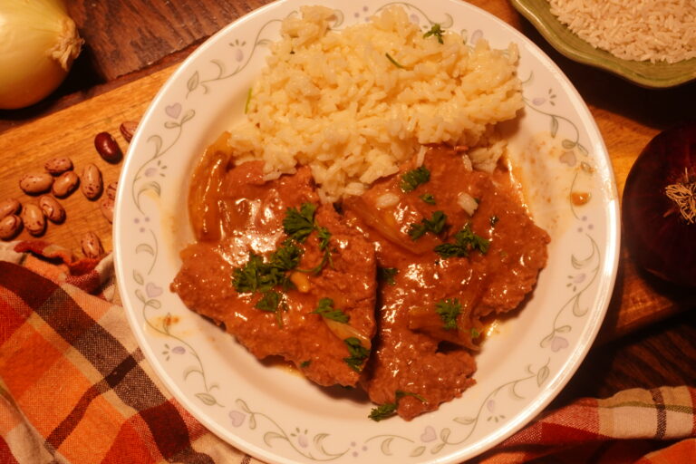 Slow Cooker Cubed Steak and Gravy